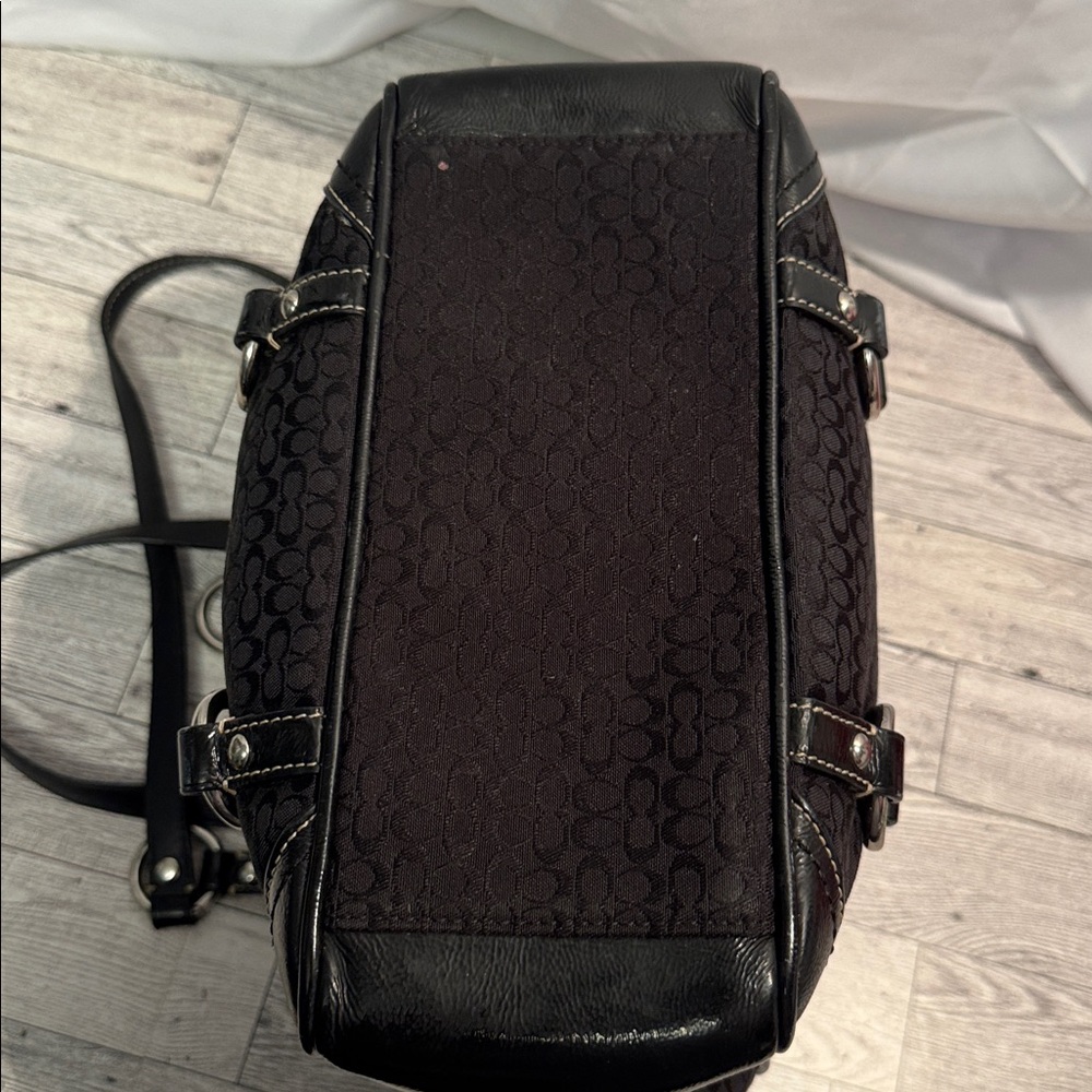 Coach Black Leather Interior Creed Patch with Tan Lining - Picture 3 of 5